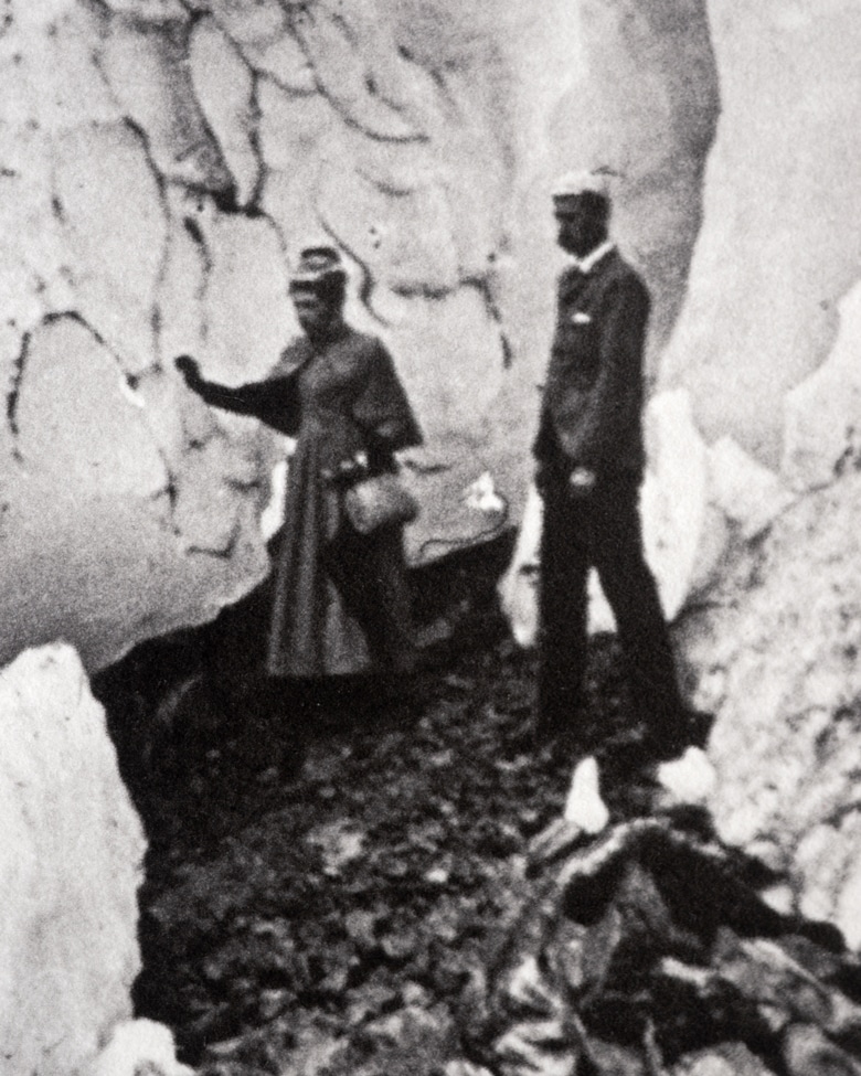 blackprint_edition_karo01-002F blackprint edition - karo edition Nr.02, antique stereoview photography on glass of the Buerbreen Glacier - Buerbreane - Buarbreen, Norway 1885