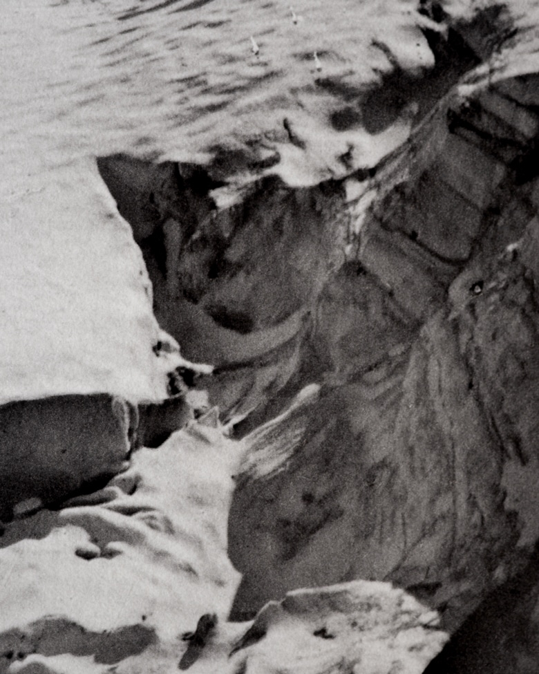 blackprint_edition_karo02-018E blackprint edition - karo edition Nr.018, antique glass photography of Ferrier & Soulier, Ascent of Mont Blanc 1868. Photographer: Auguste Rosalie Bisson